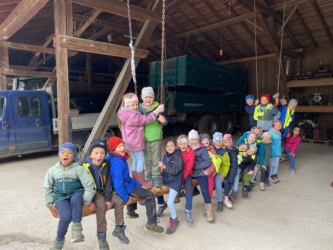 Heit geh´ma Kirtahutschn