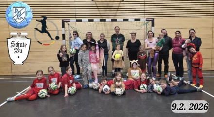 FASCHINGSSPEKTAKEL DER MÄDCHEN-FUSSBALL-AG