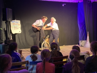 Clowns begeistern unsere Schulkinder!